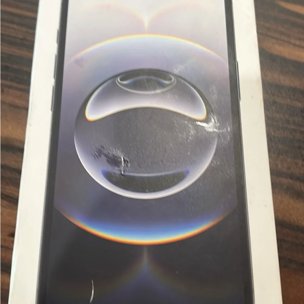 Apple iPhone 16e